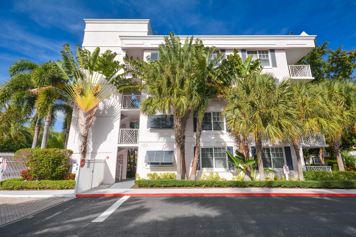 611 E Woolbright Rd Unit 205 A, Boynton Beach, FL 33435 Condo for