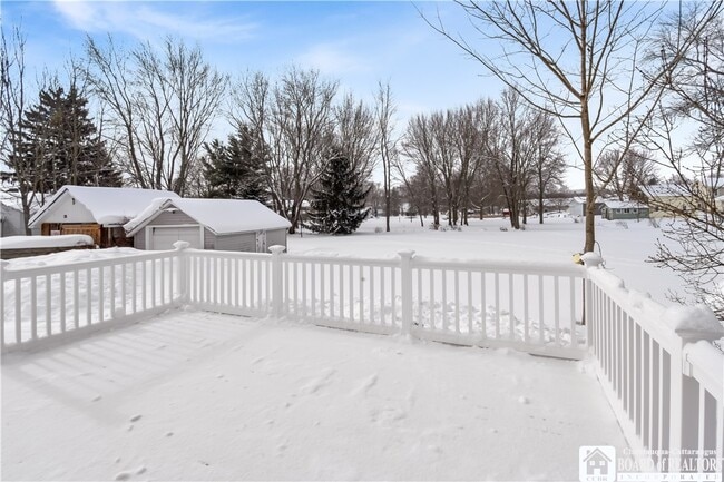 Building Photo - 101 Valley St