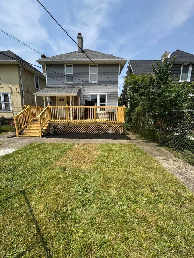 Building Photo - 1170 Walters St