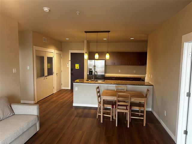 Foto del edificio - 1100 W Trinity Mills Rd