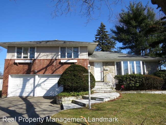 Building Photo - 4 br, 3 bath House - 2540 New York Ave