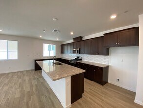 Building Photo - 11633 Sky Pointe Dr