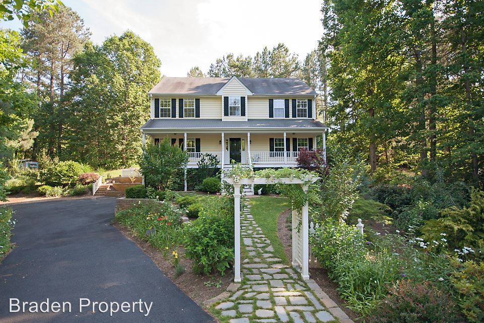 Primary Photo - 88 Rosewood Dr