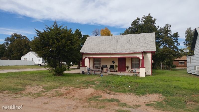 Primary Photo - 3 br, 1 bath House - 501 East Hermosa