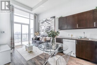 Building Photo - 30 Meadowglen Pl