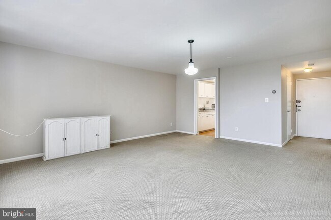 Foto del edificio - 4600 Duke St