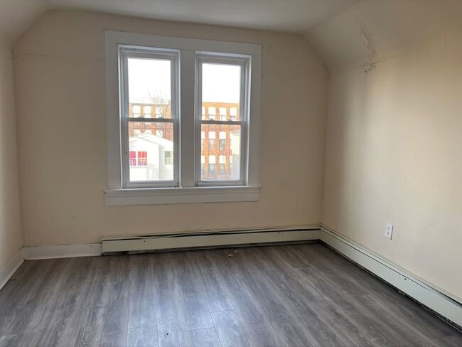 Photo - 356 Hamilton Ave Apartment