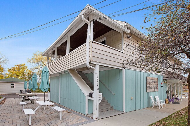 Foto del edificio - 14314 Beacon Ave