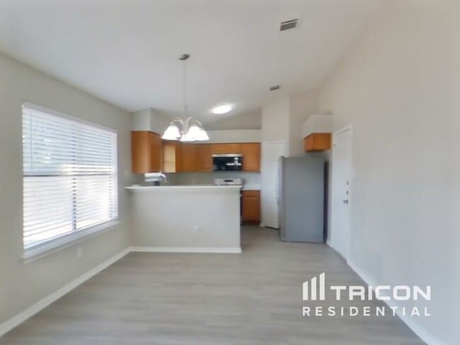 Foto del edificio - 1302 Texas Oak Way