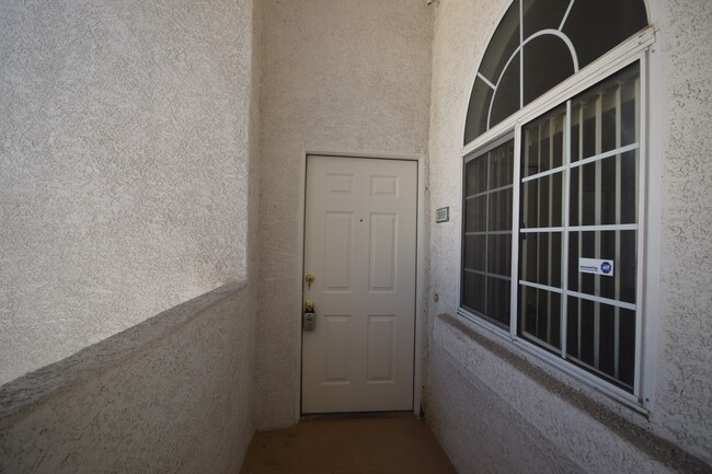 Foto del edificio - 2 Bed Condo in Henderson Nevada.