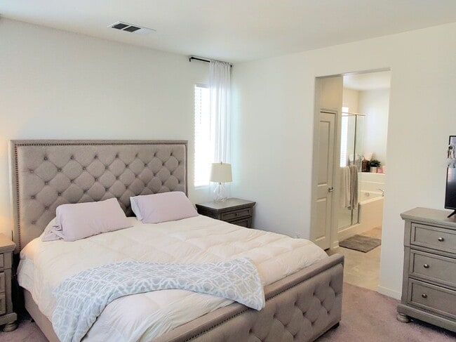 Building Photo - 16229 Castello, 6