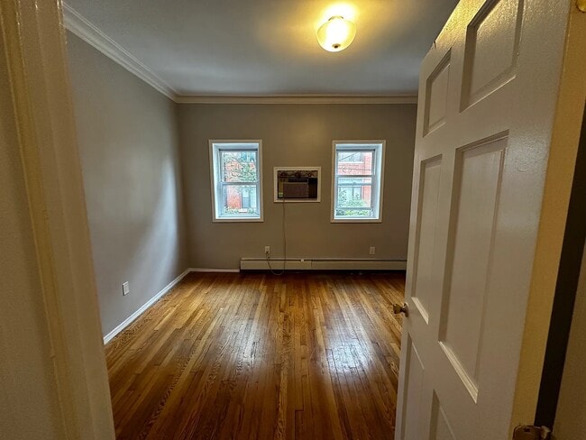 Building Photo - 123 Sherman Ave