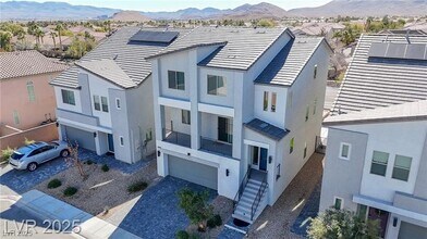 Building Photo - 5745 Becklow Gdns Ave