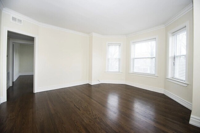 Foto del edificio - 3703 N Hoyne Ave