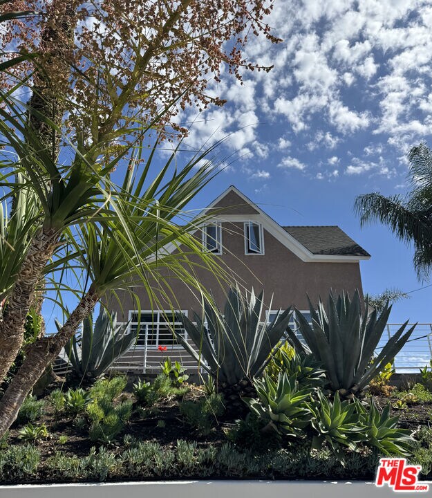 Foto del edificio - 318 Parkman Ave