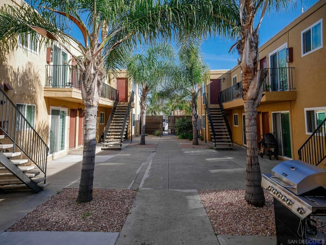 Foto principal - 3670 43rd St