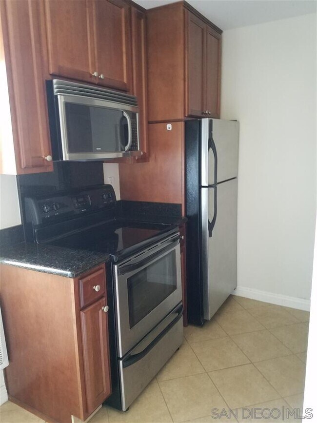 4860 Rolando Ct Unit 48, San Diego, CA 92115 Condo for Rent in San