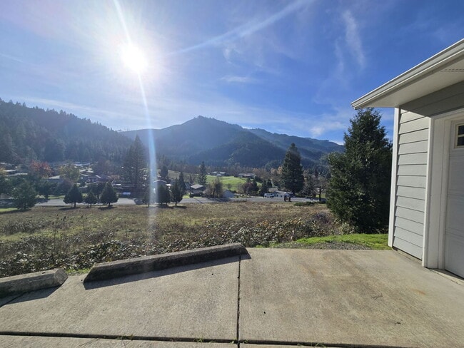 Foto del edificio - 324 Maylea Pl