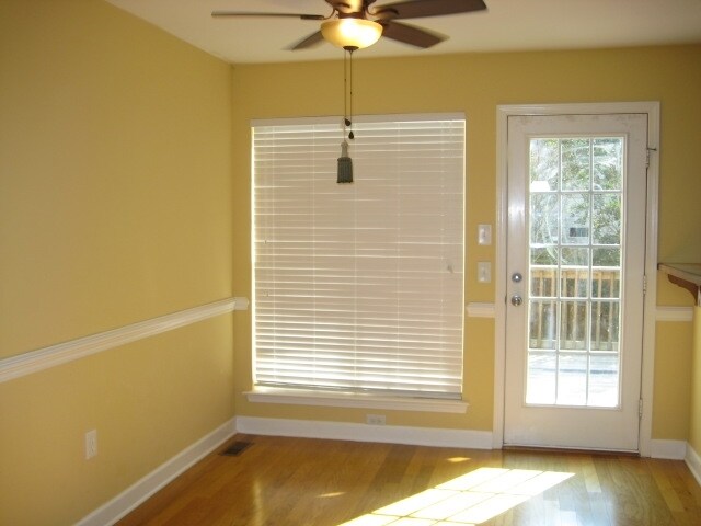 Building Photo - 119 Normandy Dr