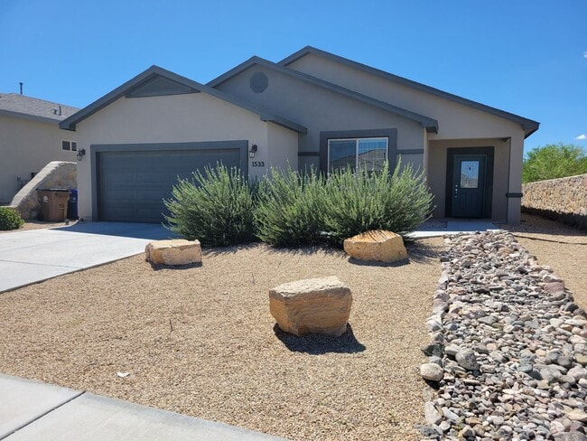 Foto del edificio - Beautiful 3 bedroom/2 Bath Home!