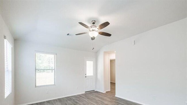 Foto del edificio - 3 bedroom in Conroe TX 77302