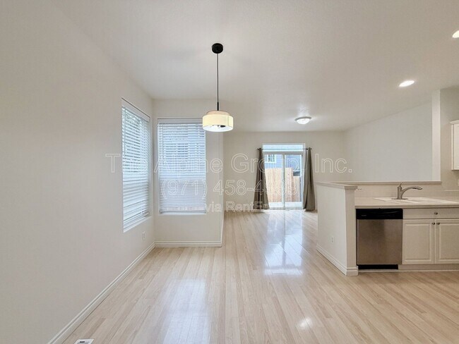 Foto del edificio - 5817 NW 174th Ave