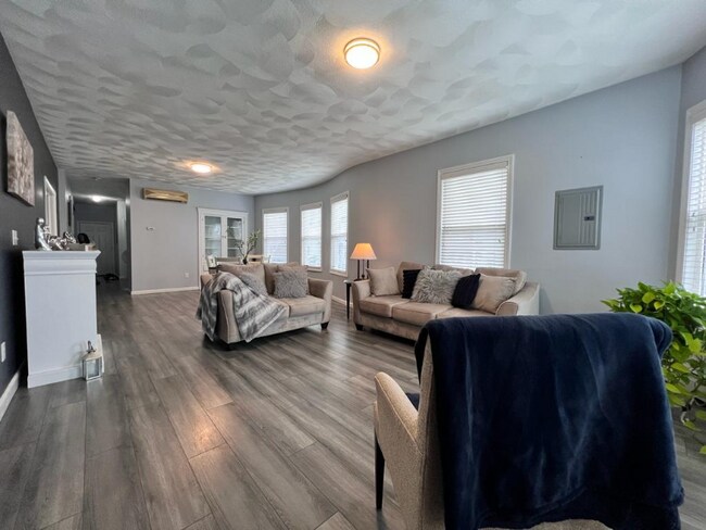 Foto del edificio - 585 Haverhill St