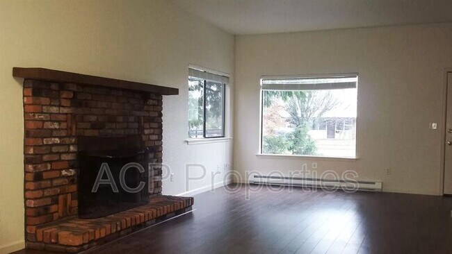 Foto del edificio - 2208 Broadway St