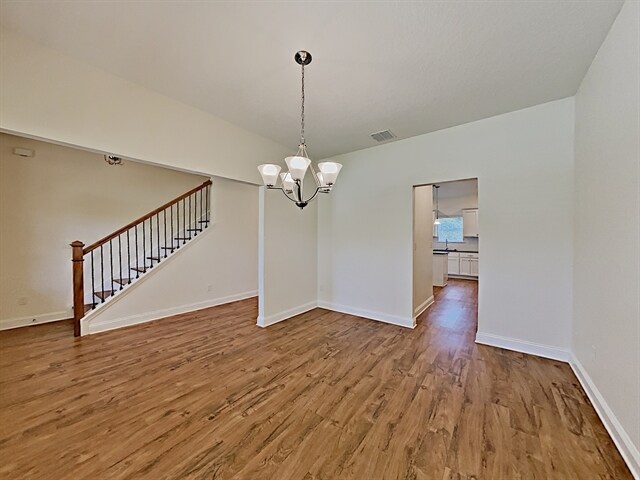 Building Photo - 305 Deerfield Glen Drive