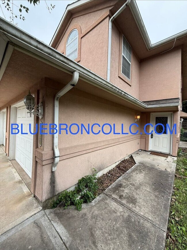Foto del edificio - 220 SE Florence Ave