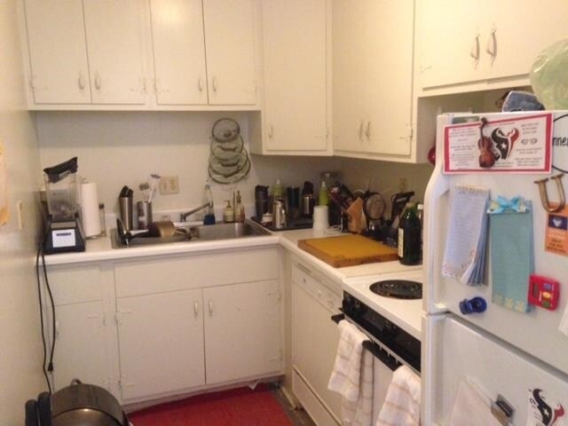 Foto del edificio - 411 E 8th St