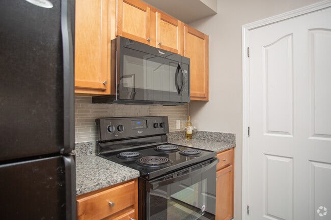 2BR, 2BA - 1130SF - Upgraded Model - Vista 121