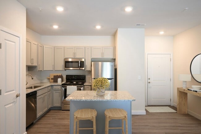 Building Photo - Coastal Tide Apartments