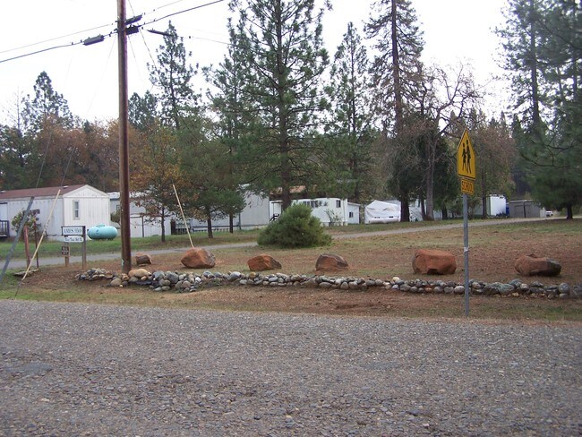 Foto del edificio - 9372 Rices Texas Hill Rd