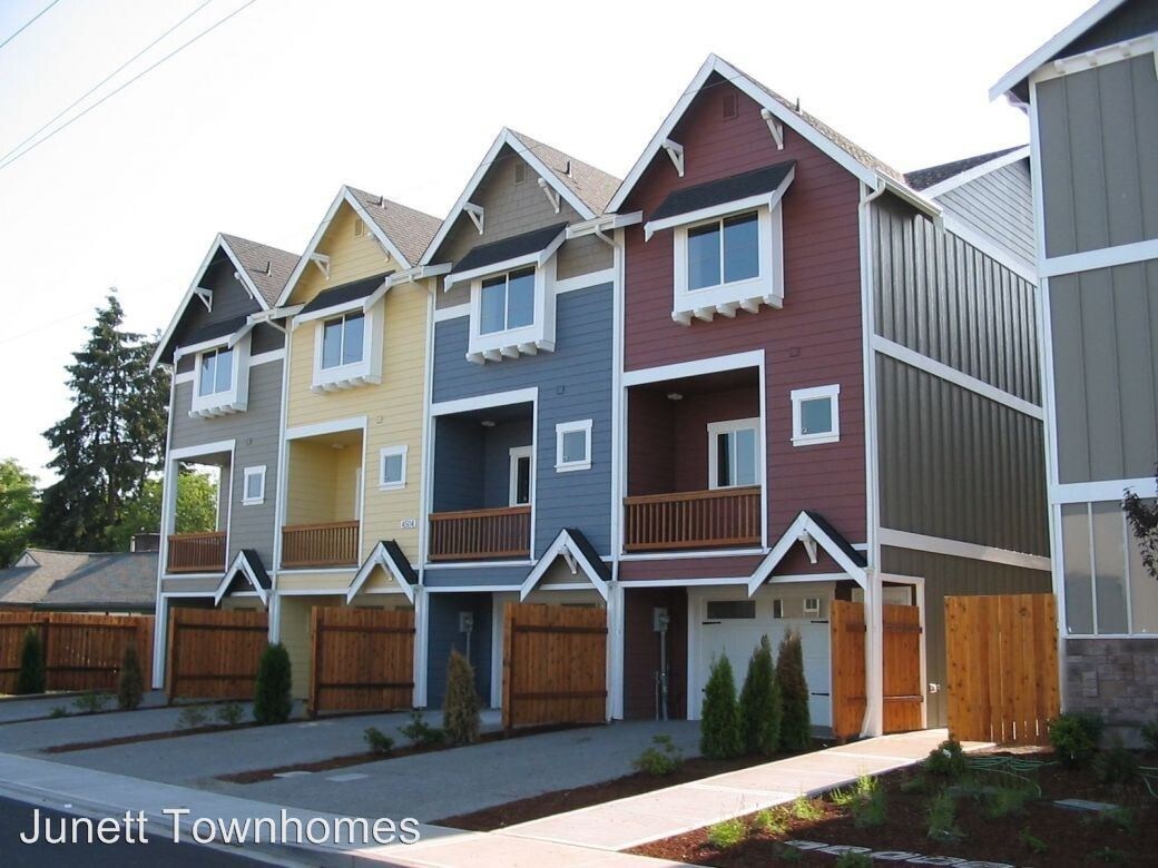 Foto principal - 3002-3008 S 45th St