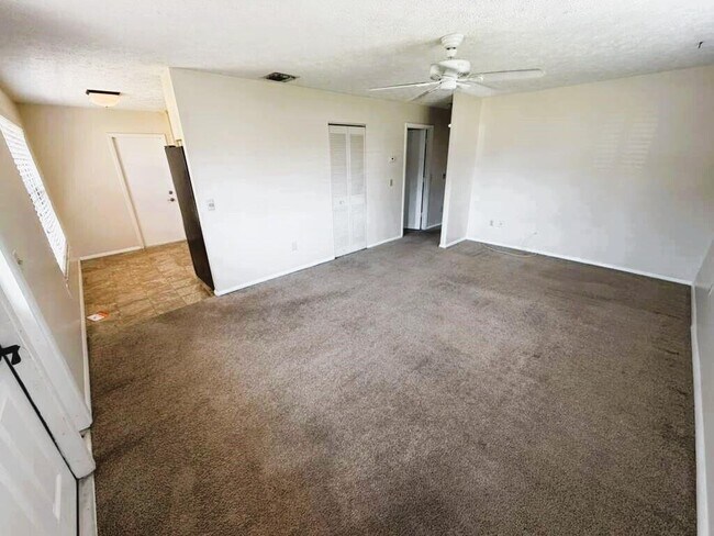 Foto del edificio - 2055 SW Cranberry St