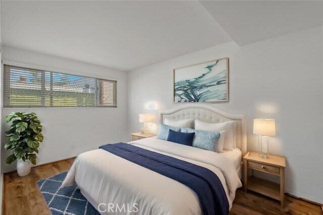 Foto del edificio - 330 Cliff Dr