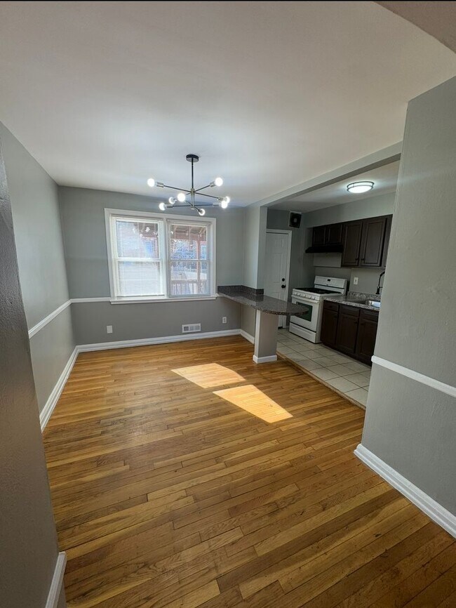 Foto del edificio - Newly Renovated 2-Bedroom Townhome in Baltimore