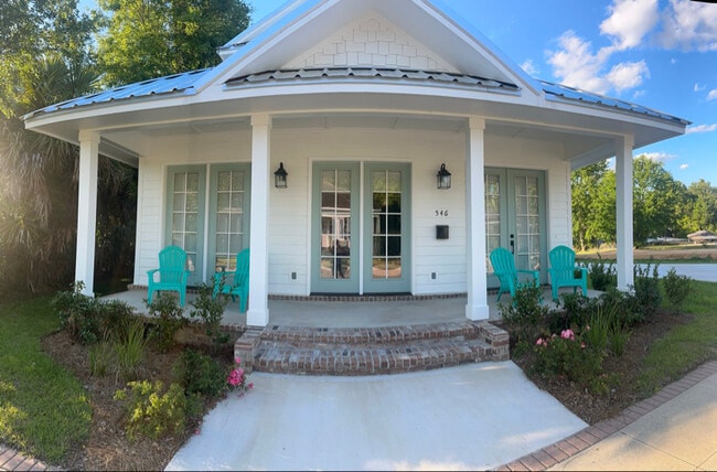 Photo - 546 Howard Ave House