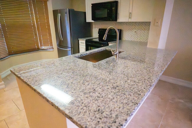 Photo - 1088 Jeffery St Townhome