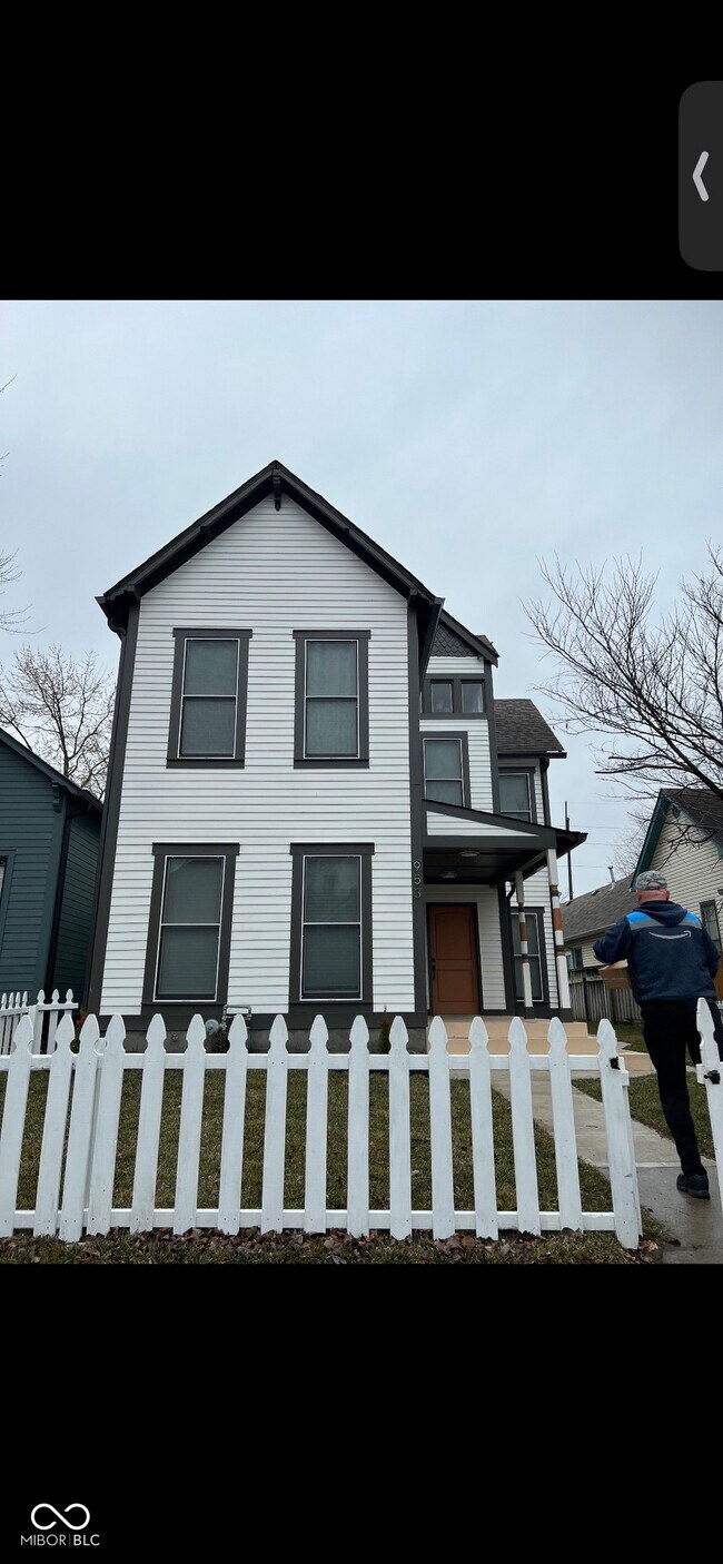 Building Photo - 953 English Ave