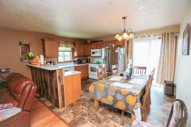 Foto del edificio - Cozy 4 Bed 3 Bath House on NW Side of Siou...