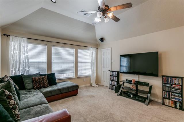 Building Photo - 1301 Golf Club Dr