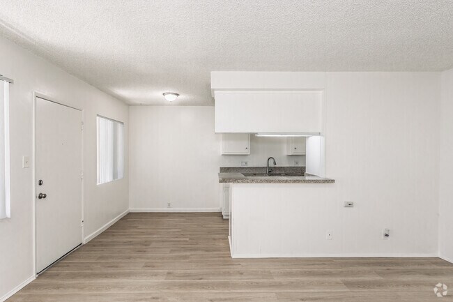 1 habitación, 1 baño - 600 pies cuadrados - Comedor - 768 Gaviota Ave.