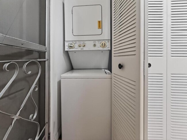 Foto del edificio - 10409 NW 11th St