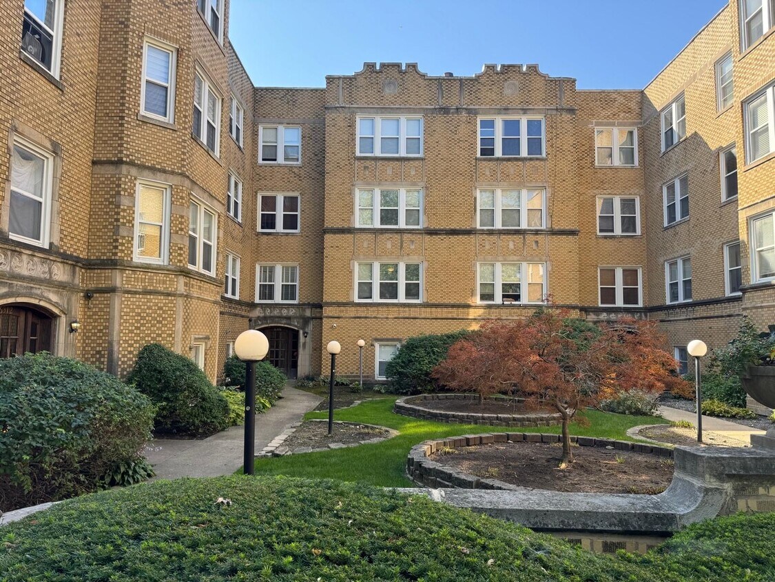 Foto del edificio - 6316 N Richmond St