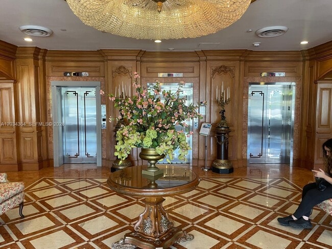 Foto del edificio - 700 Biltmore Way