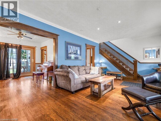 Photo du bâtiment - 6370 High St