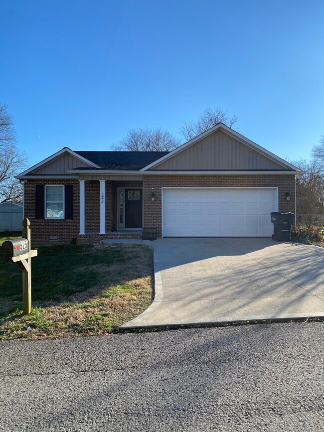 525 Douglas St, Cookeville, TN 38501 House Rental in Cookeville, TN
