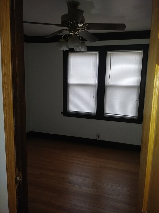 Building Photo - 2744 Burr Oak Ave